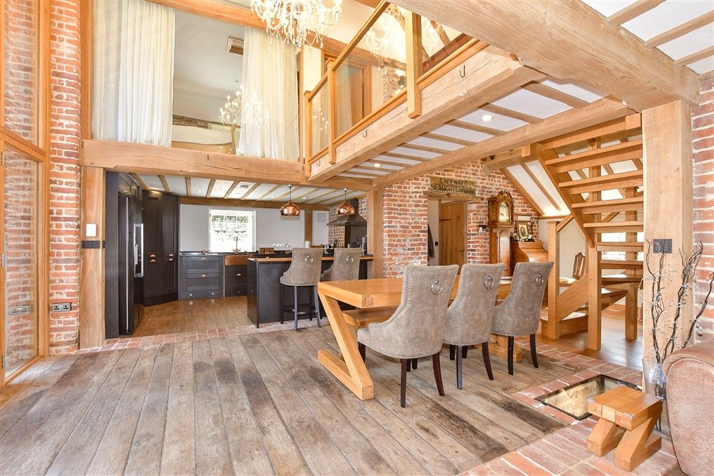 Property photo 3 of 15 Dining Area