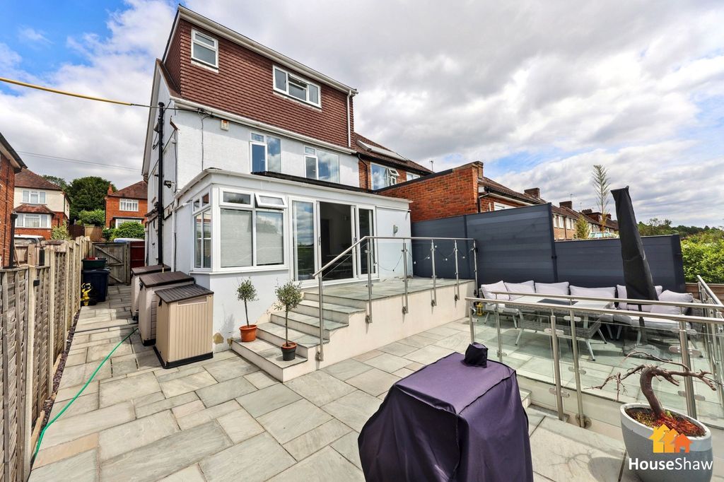 Property photo 1 of 35