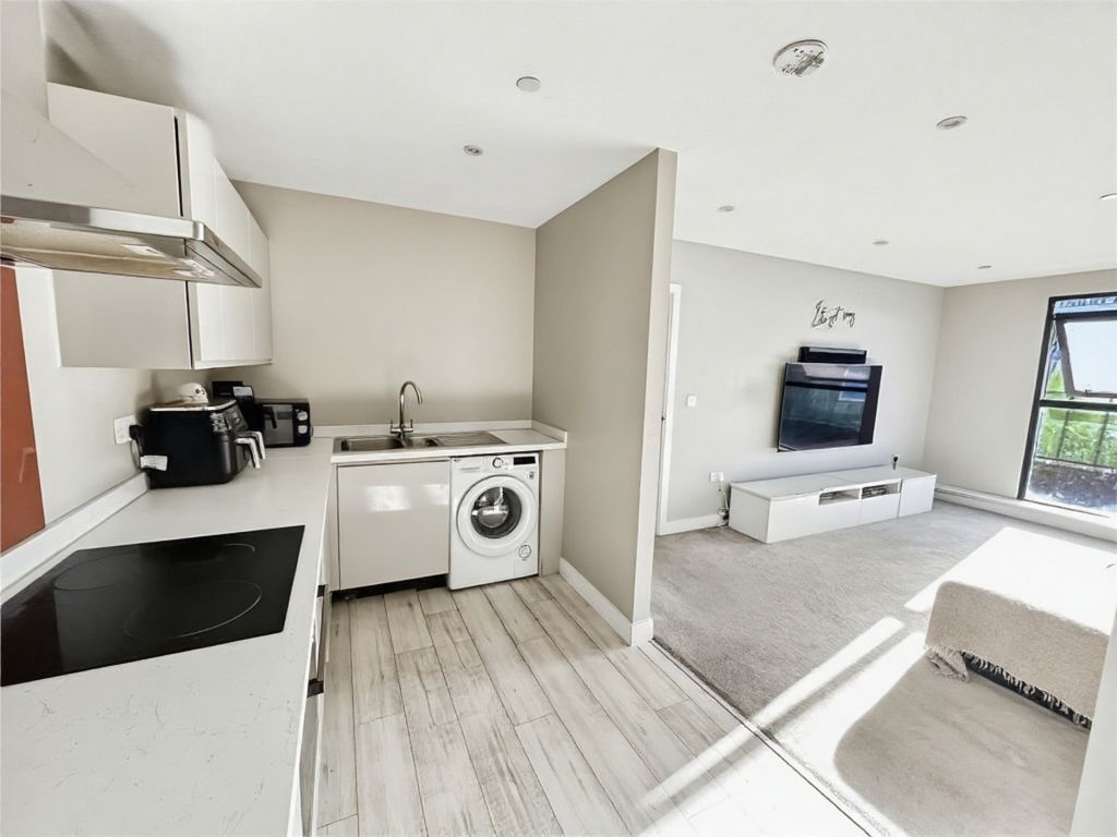 Property photo 3 of 38