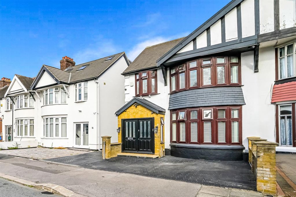 Property photo 1 of 33