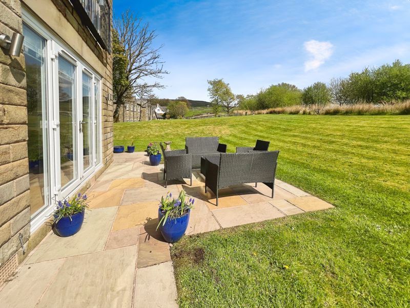 Property photo 2 of 24 External