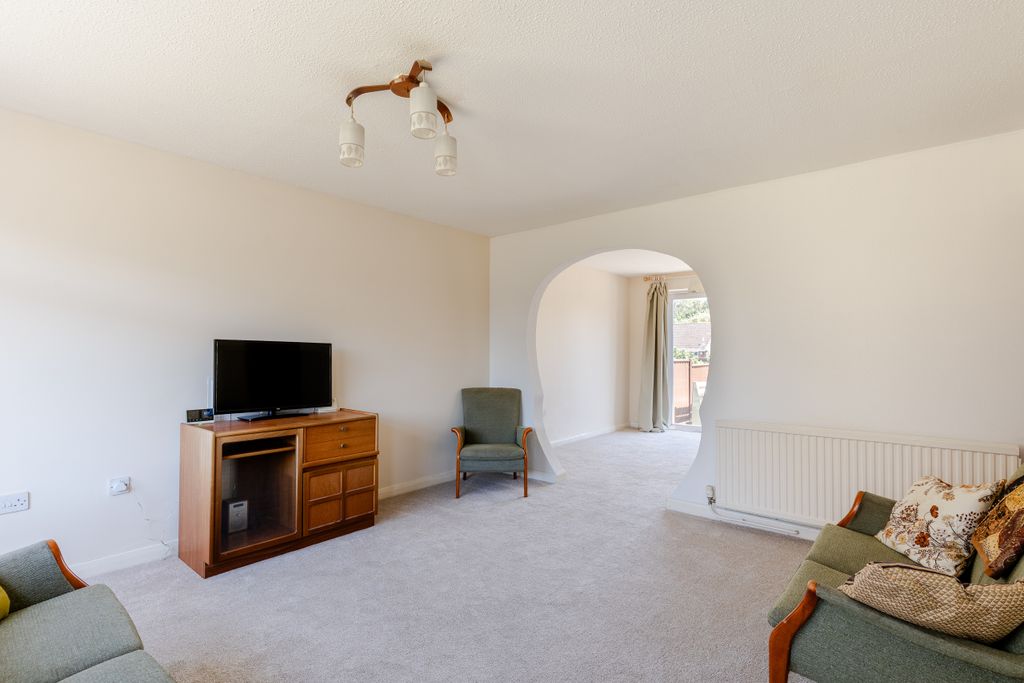 Property photo 3 of 17 Photo 1
