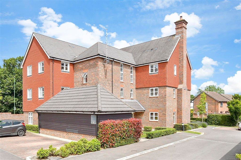 Property photo 2 of 8 External (Web)