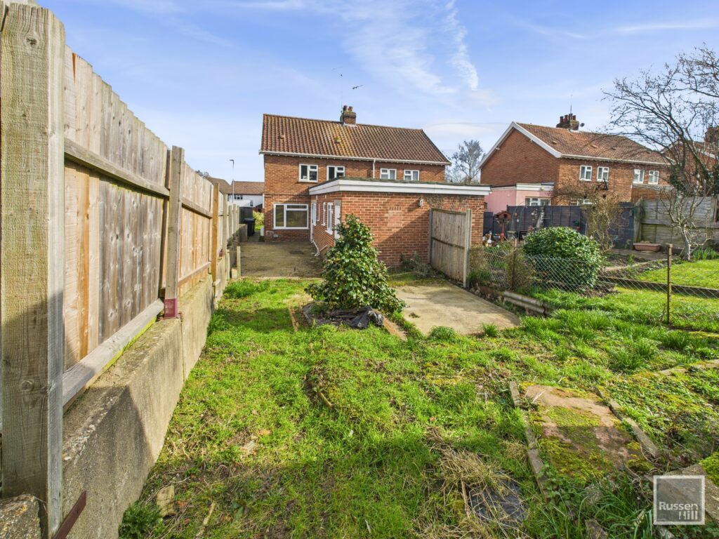 Property photo 2 of 13