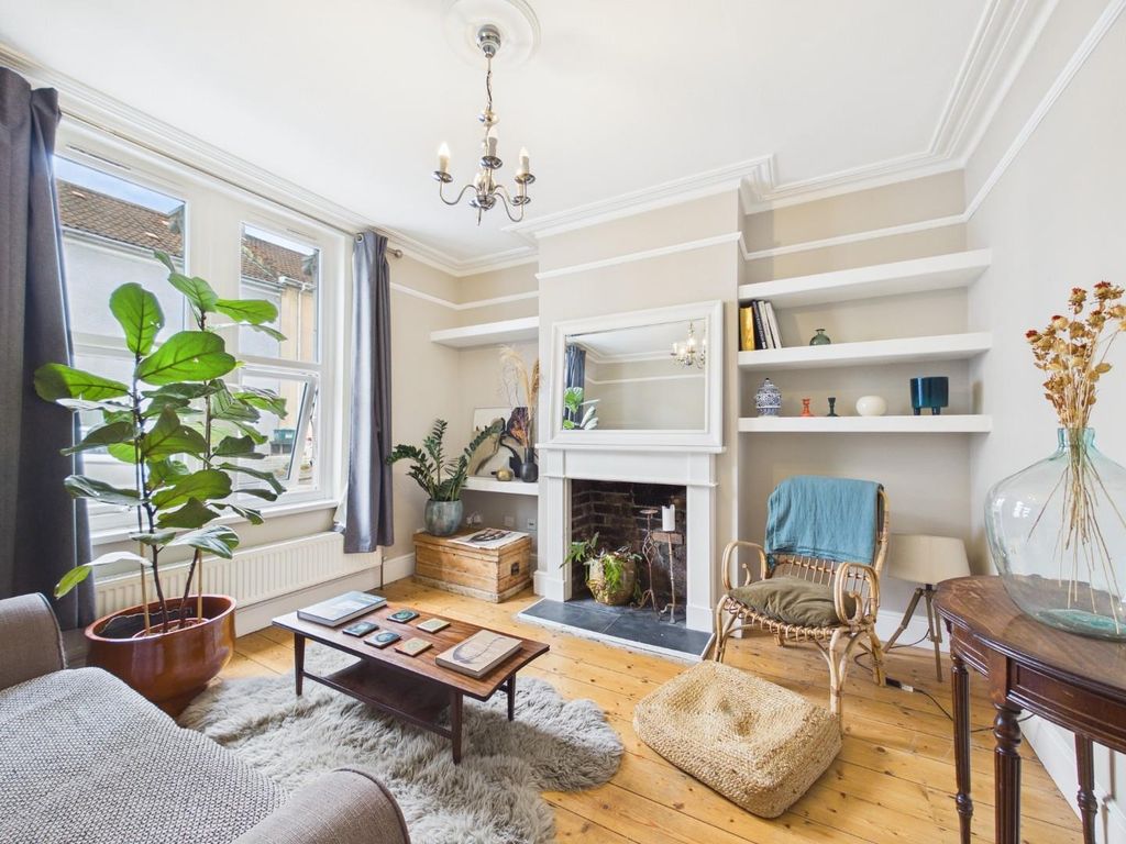 Property photo 1 of 36 Cam01576G0-Pr0350-Still003.Jpg