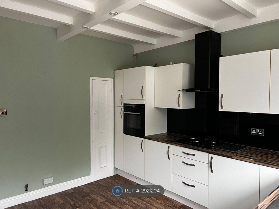 Property photo 2 of 22 Kitchen