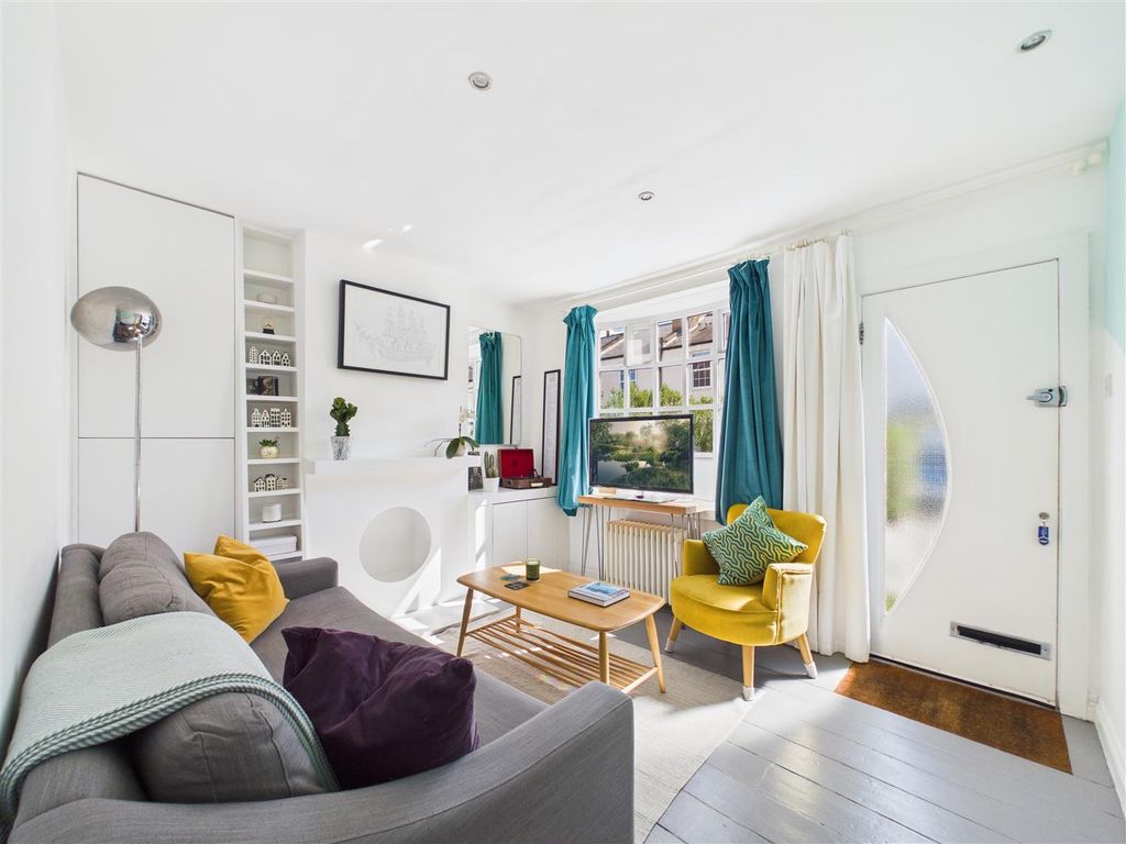 Property photo 2 of 13