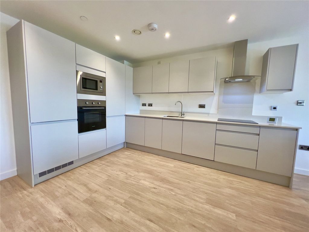 Property photo 3 of 12 Picture No. 02