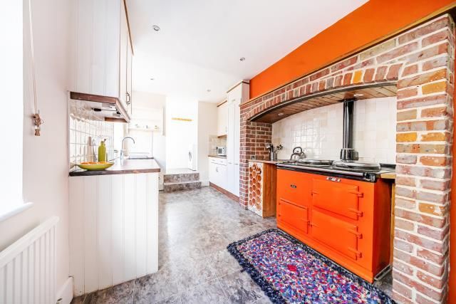 Property photo 2 of 17 Kitchen