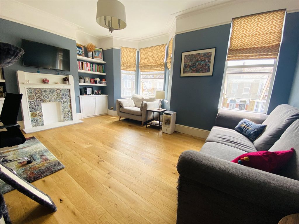 Property photo 2 of 11 Picture 2