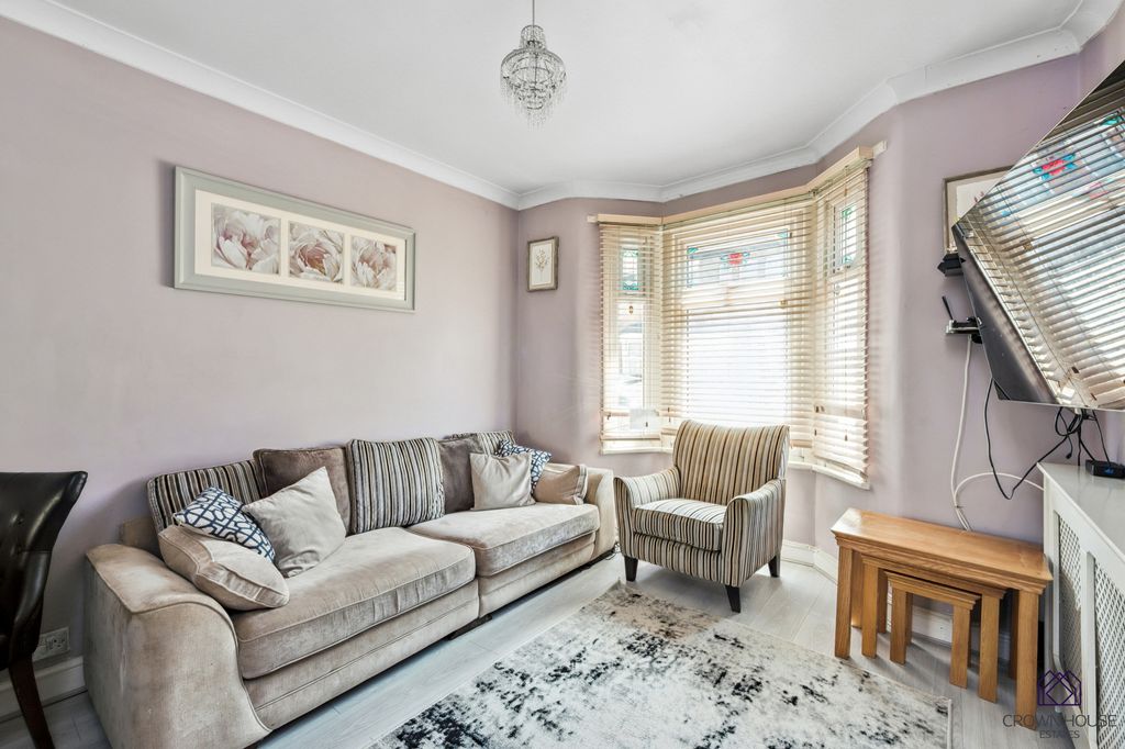 Property photo 2 of 13