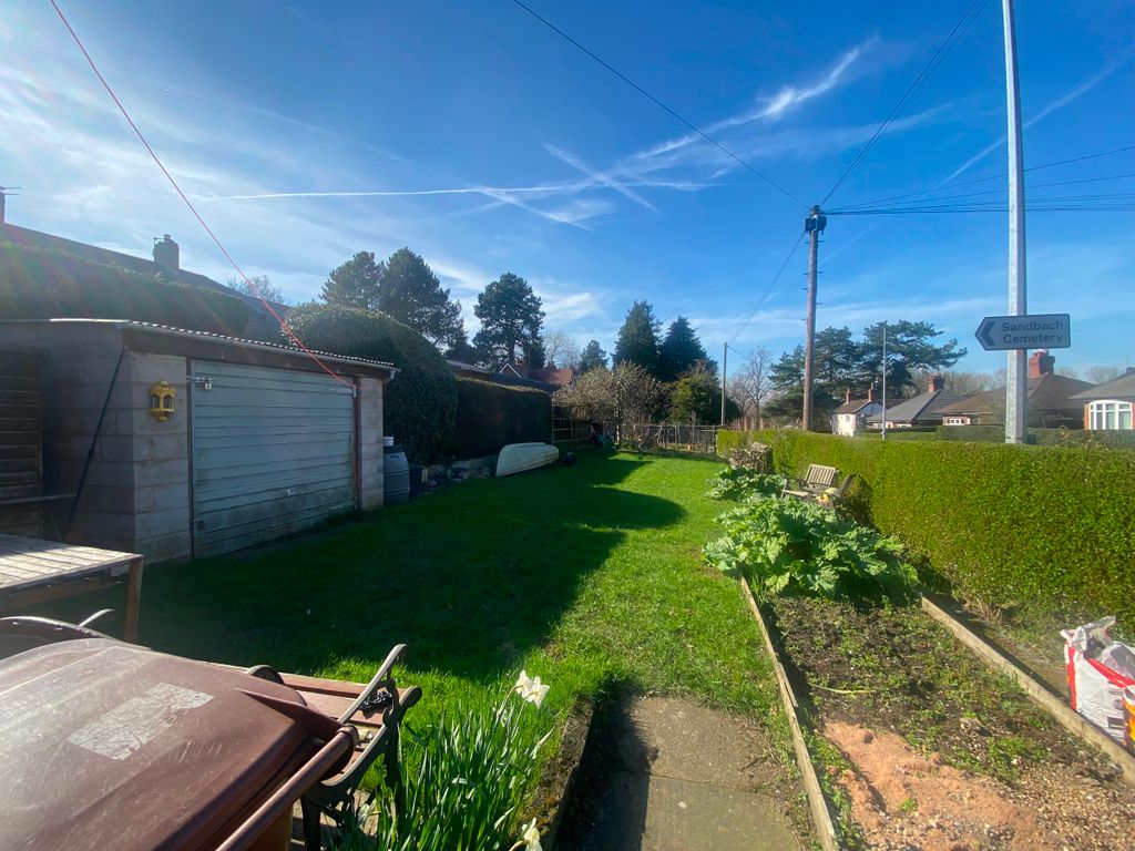 Property photo 2 of 35