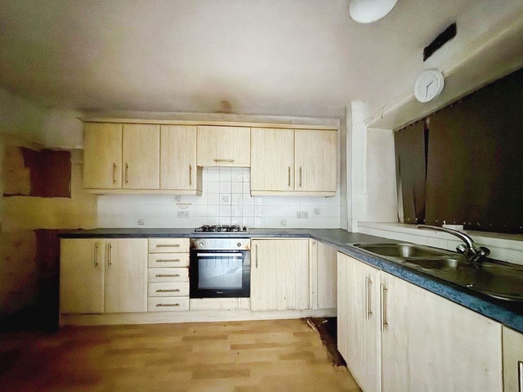 Property photo 3 of 12 Pbox-Img.Jpg