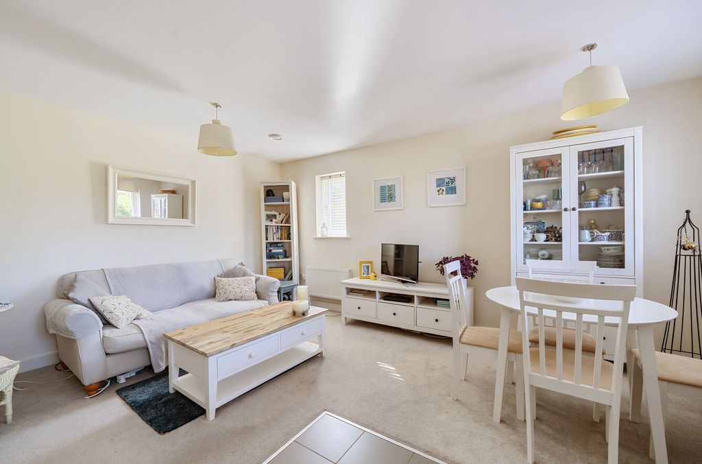 Property photo 2 of 12 1320311-12-686cd7...