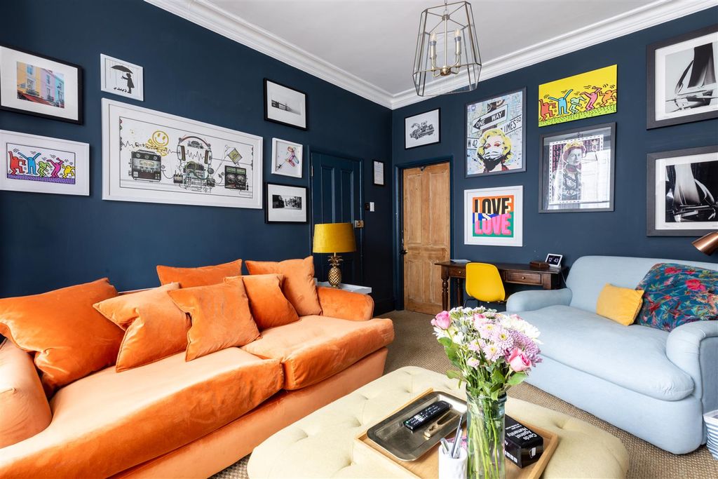 Property photo 1 of 16
