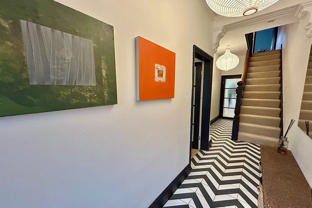 Property photo 2 of 30 Entrance Hallway