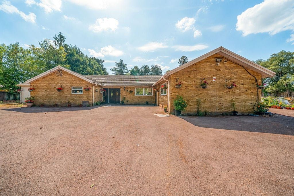 Property photo 1 of 29