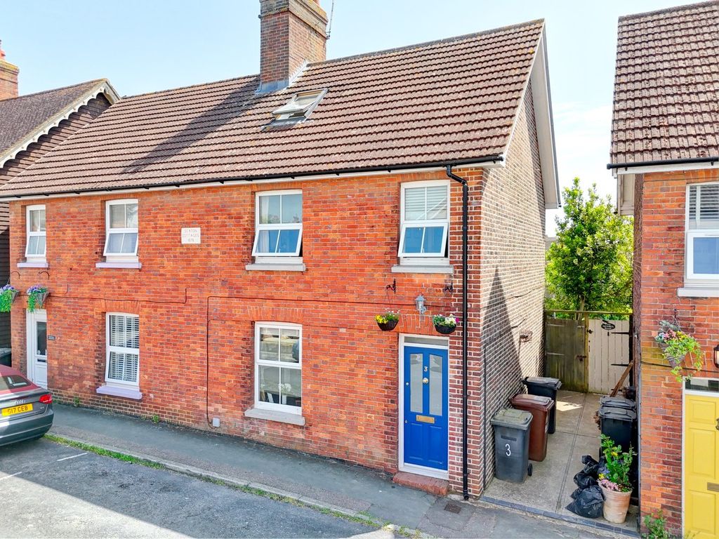 Property photo 1 of 36