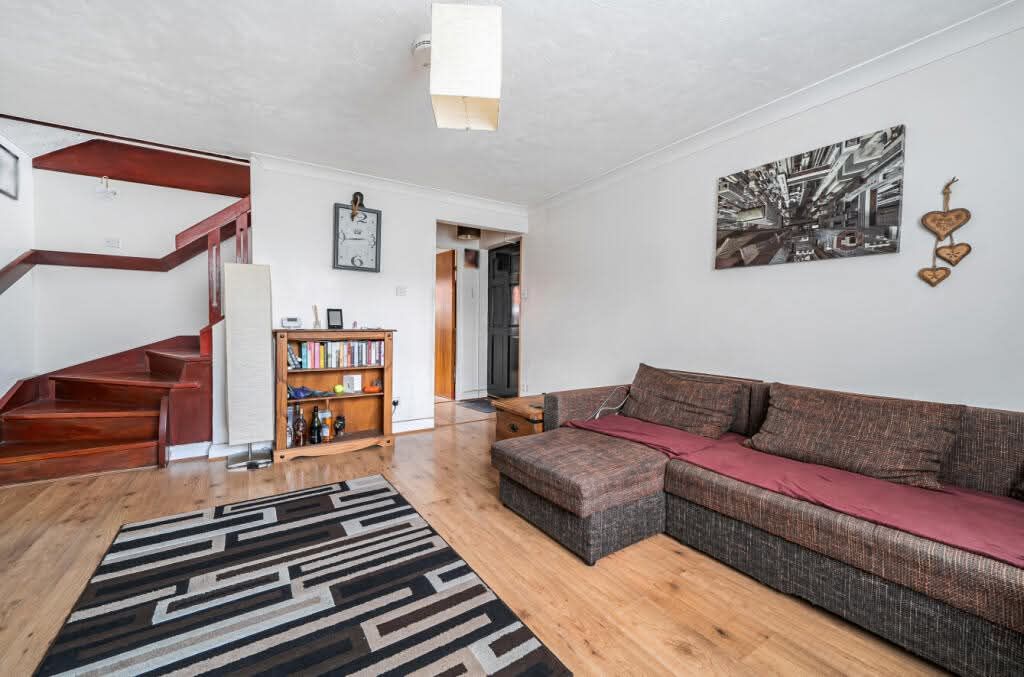 Property photo 3 of 9