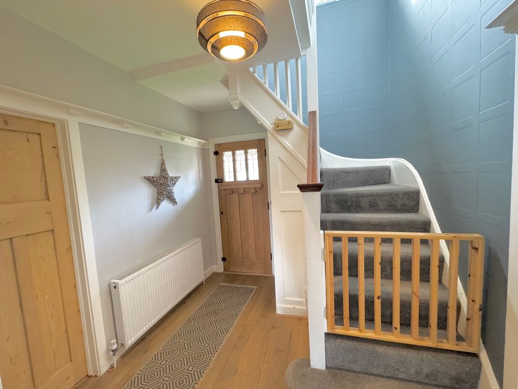 Property photo 3 of 26 Hall