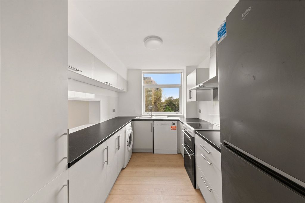 Property photo 2 of 17 Picture No. 07