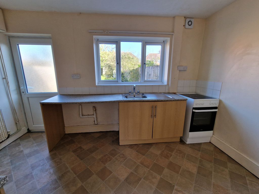 Property photo 3 of 15 Kitchen