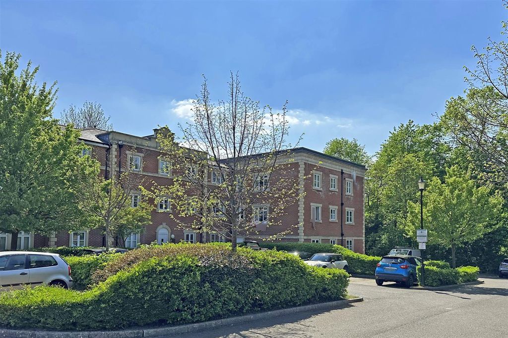 Property photo 1 of 20