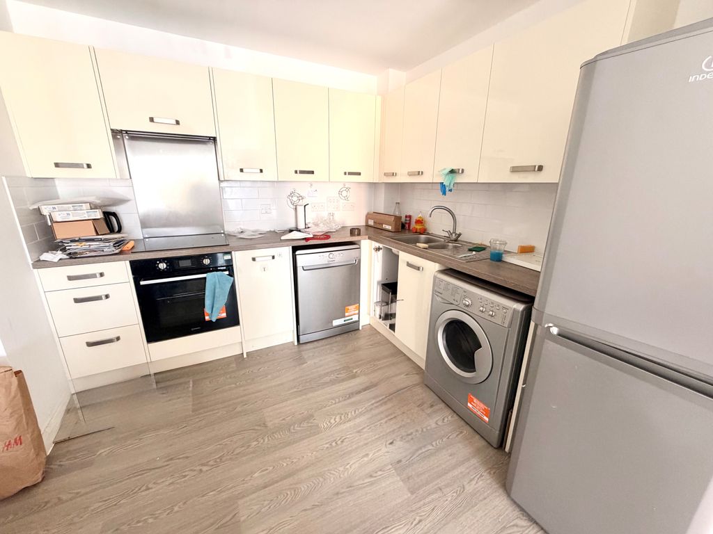 Property photo 3 of 4