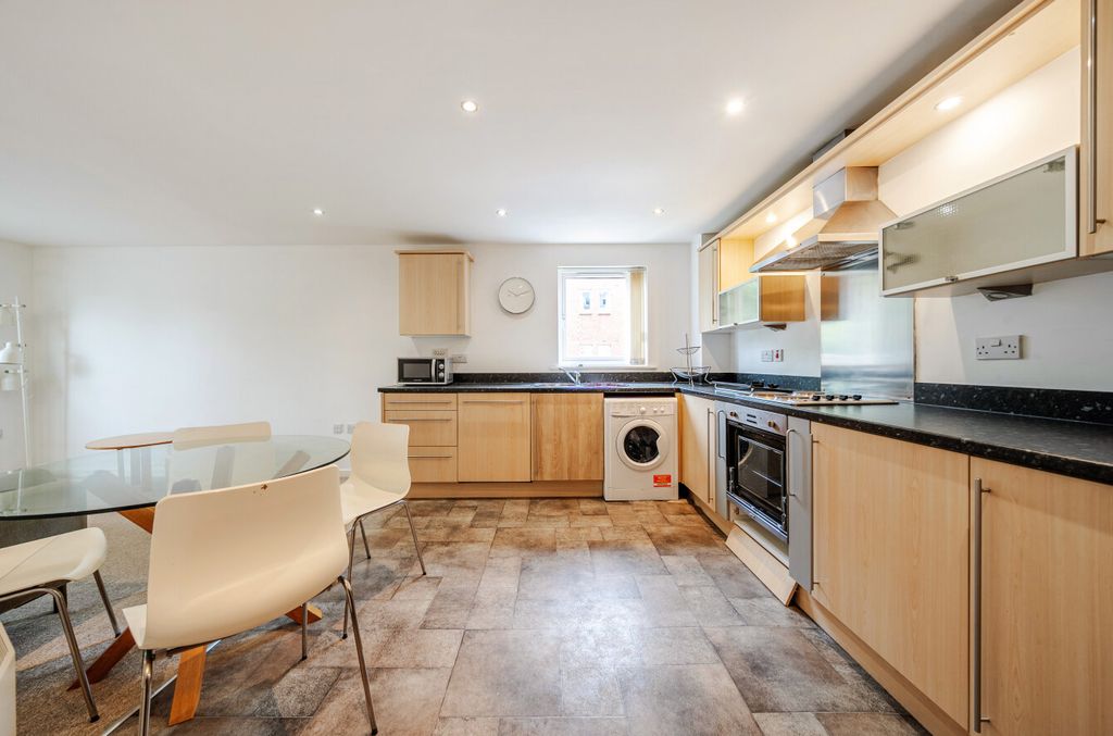 Property photo 2 of 17 1485501-14-6A44F9...