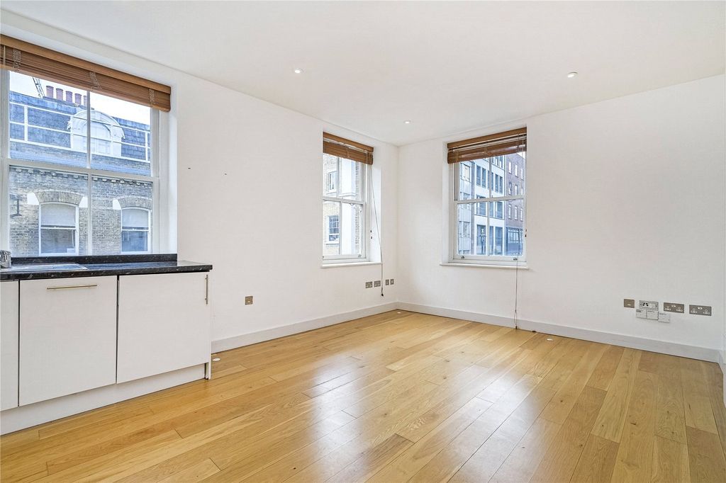 Property photo 2 of 10 Berwick St
