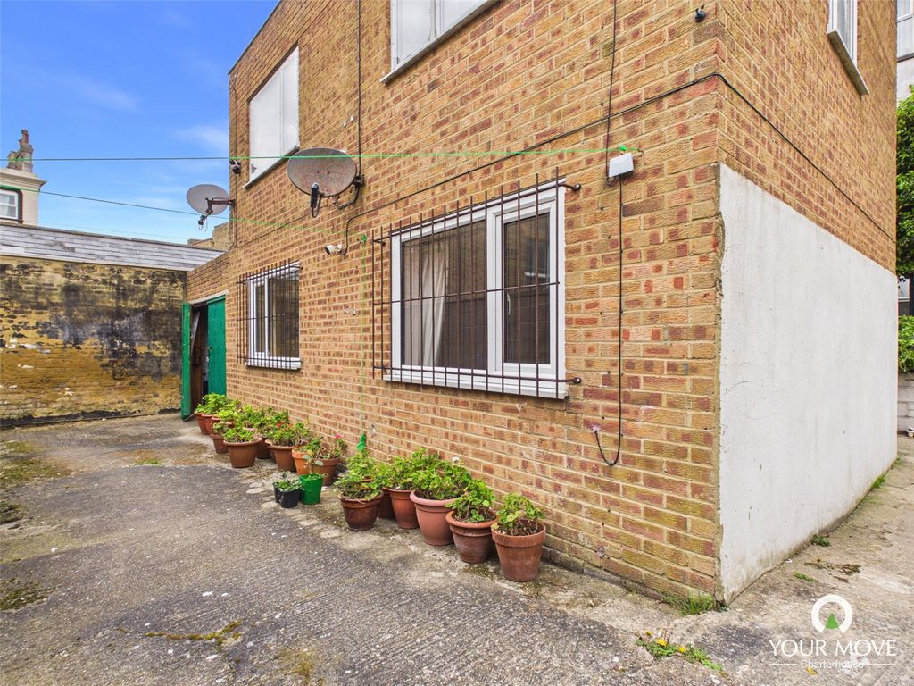 Property photo 1 of 7 Picture No. 06