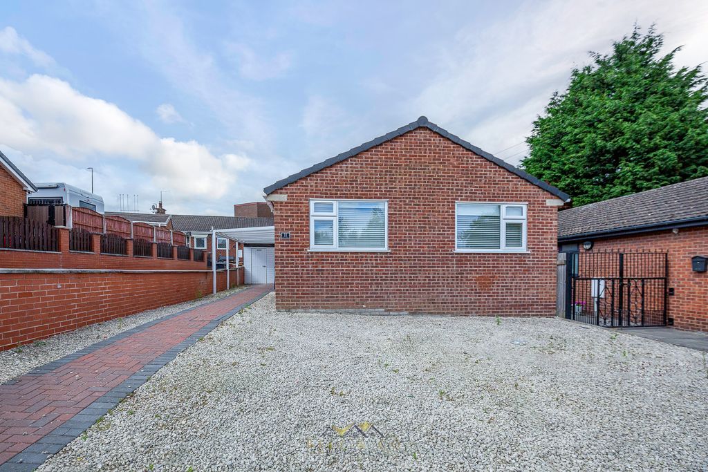 Property photo 2 of 18 Front Of House 1.1