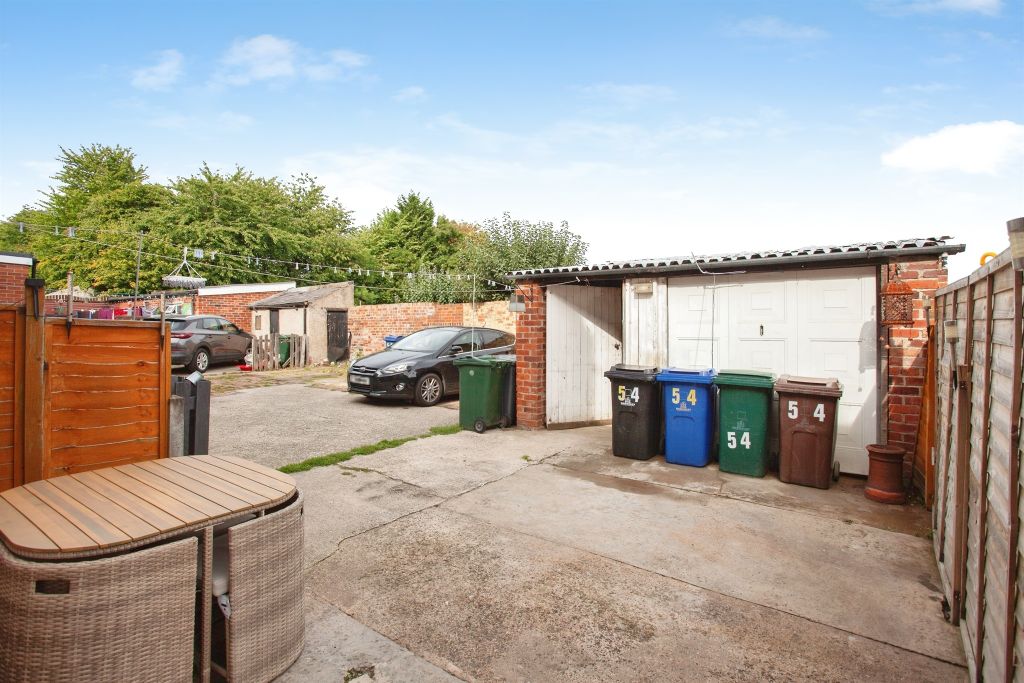 Property photo 3 of 22