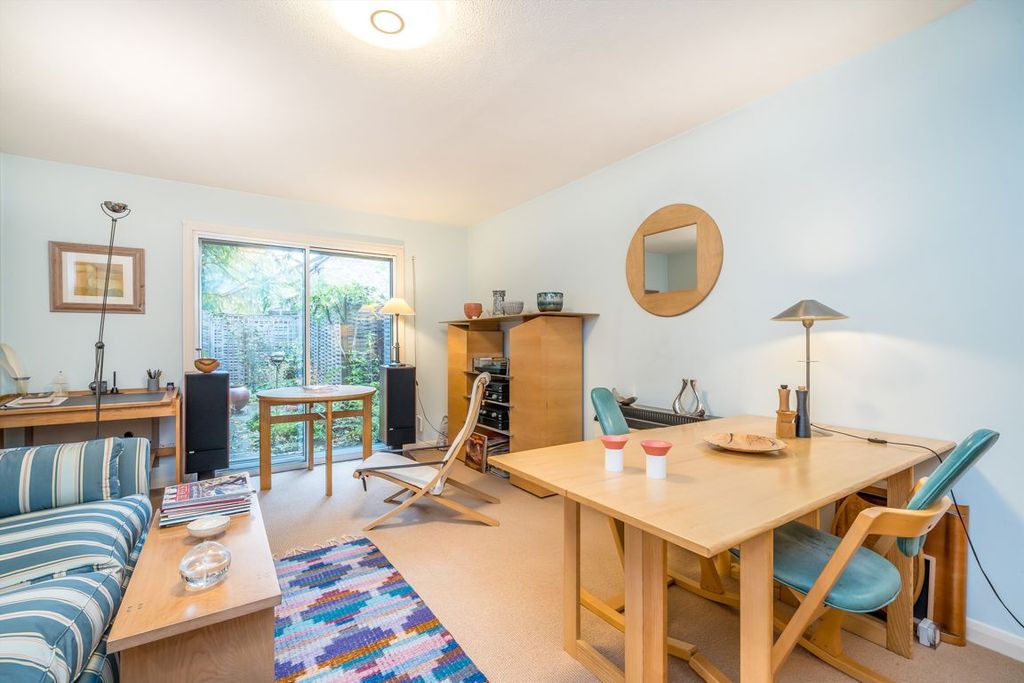 Property photo 3 of 7