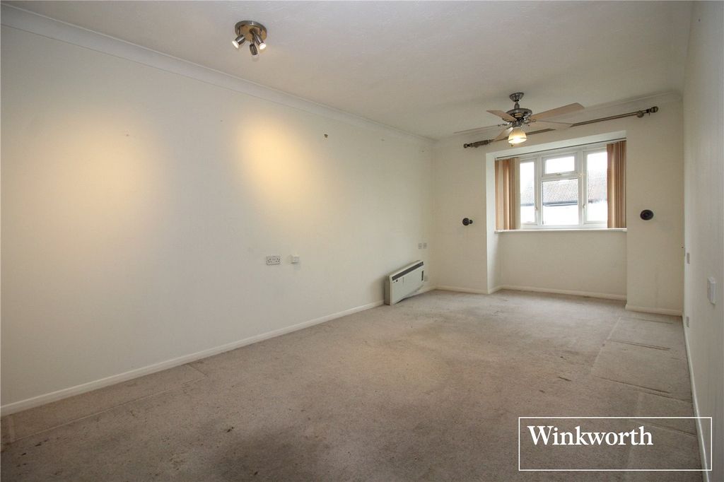 Property photo 2 of 10 Picture No. 11