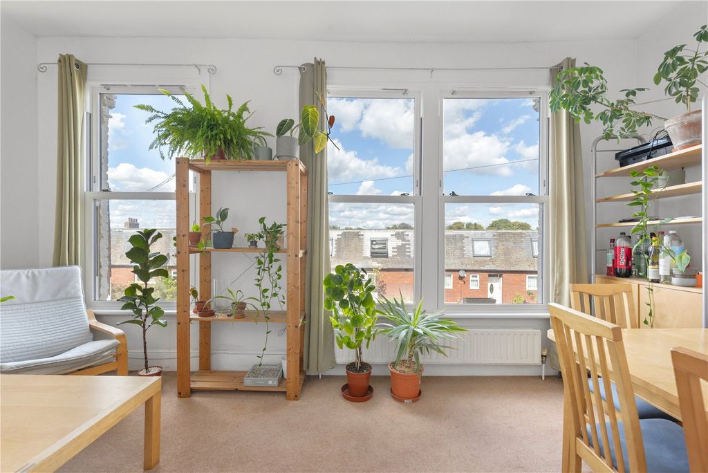 Property photo 2 of 14 Picture No. 05