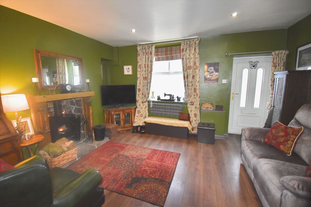 Property photo 2 of 17 Sitting Room