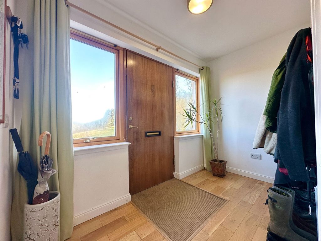 Property photo 2 of 35