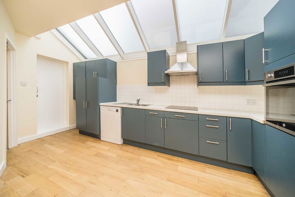 Property photo 3 of 8