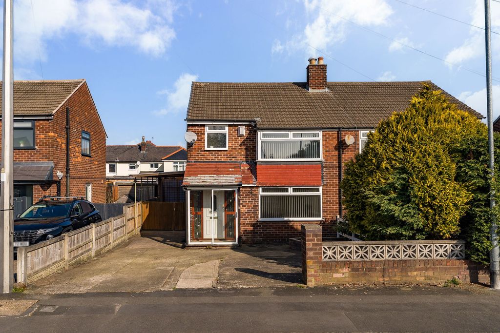 Property photo 1 of 18