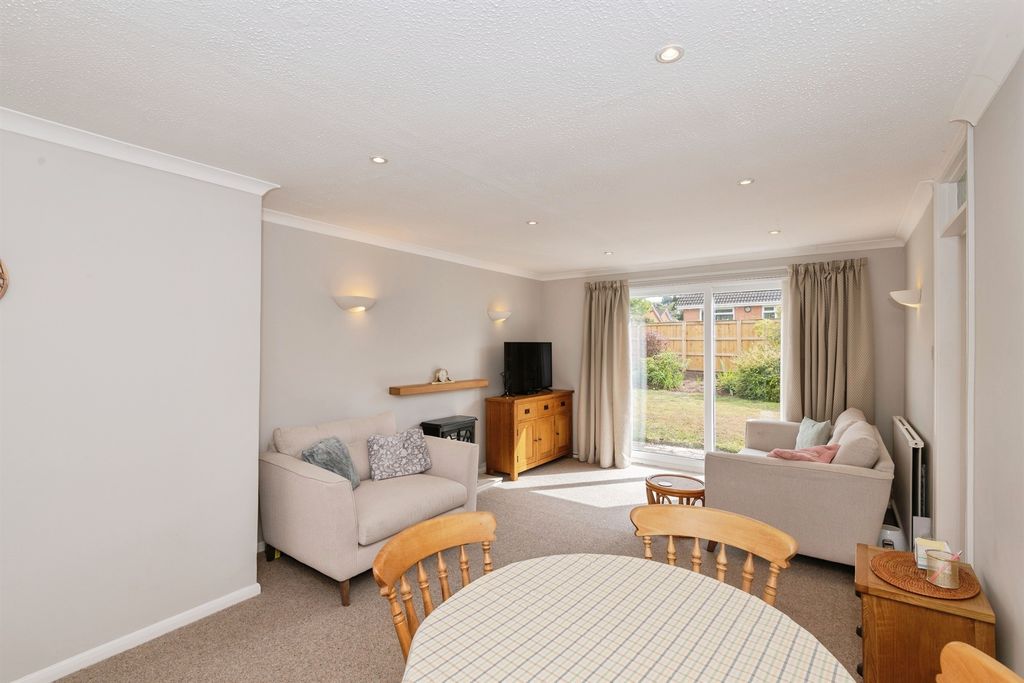 Property photo 2 of 17