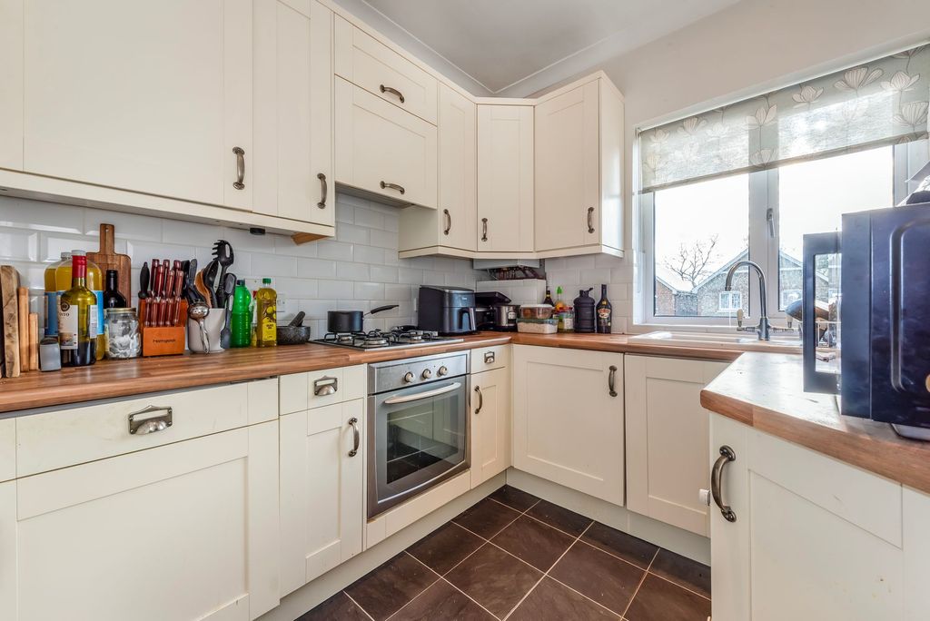 Property photo 2 of 13