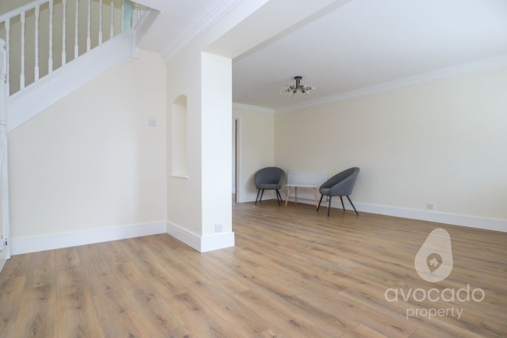 Property photo 3 of 15 4529138