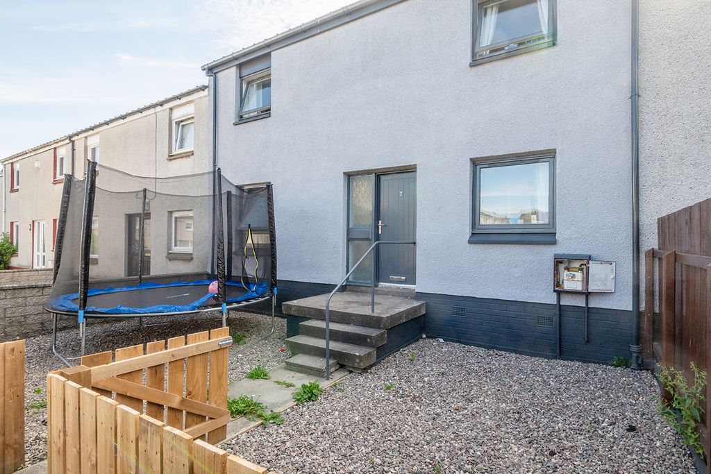 Property photo 1 of 27