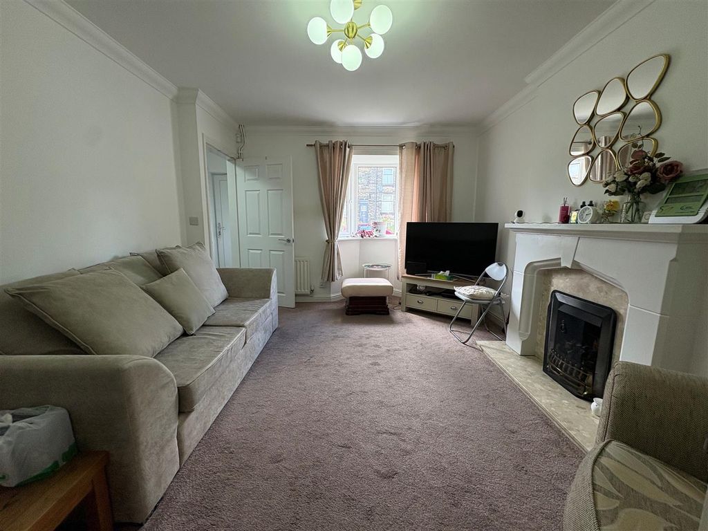 Property photo 2 of 19