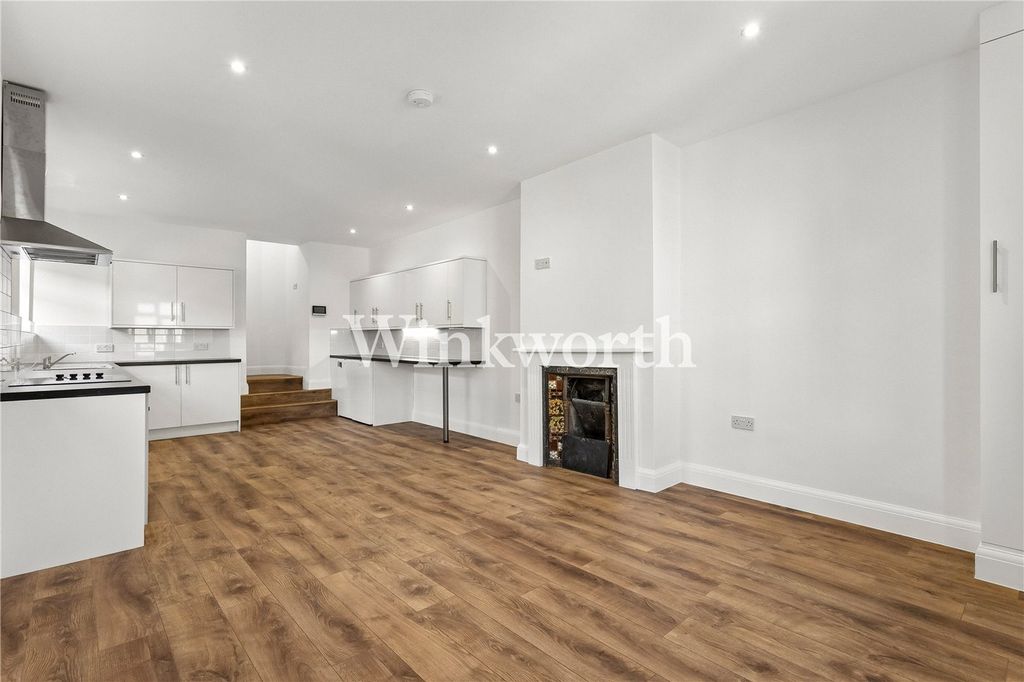 Property photo 3 of 14 Picture No. 13