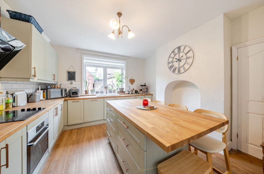 Property photo 2 of 23 1448606-24-69F0863878864