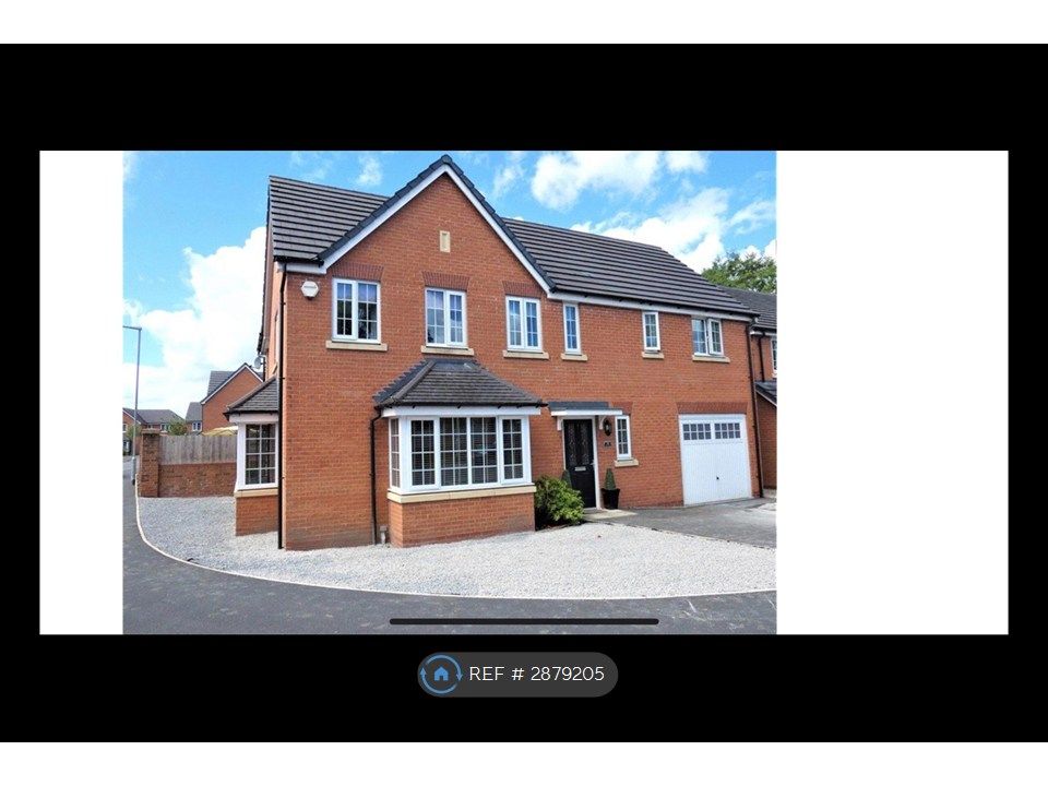 Property photo 1 of 15 Front Garden &amp; Driveway