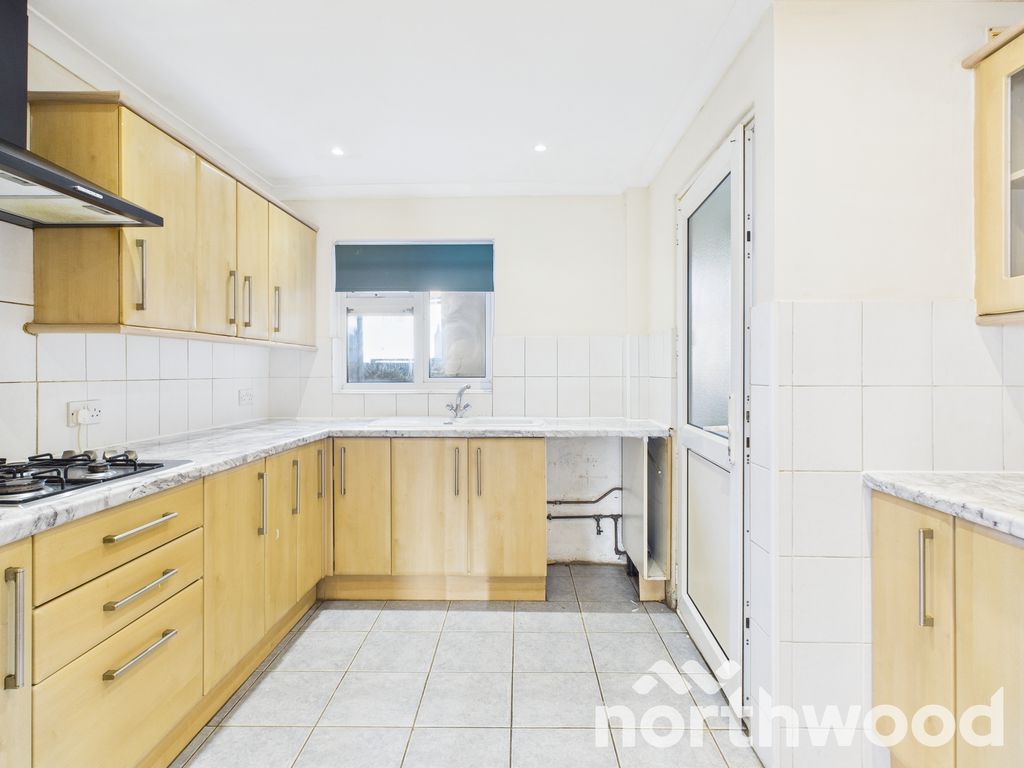 Property photo 3 of 23