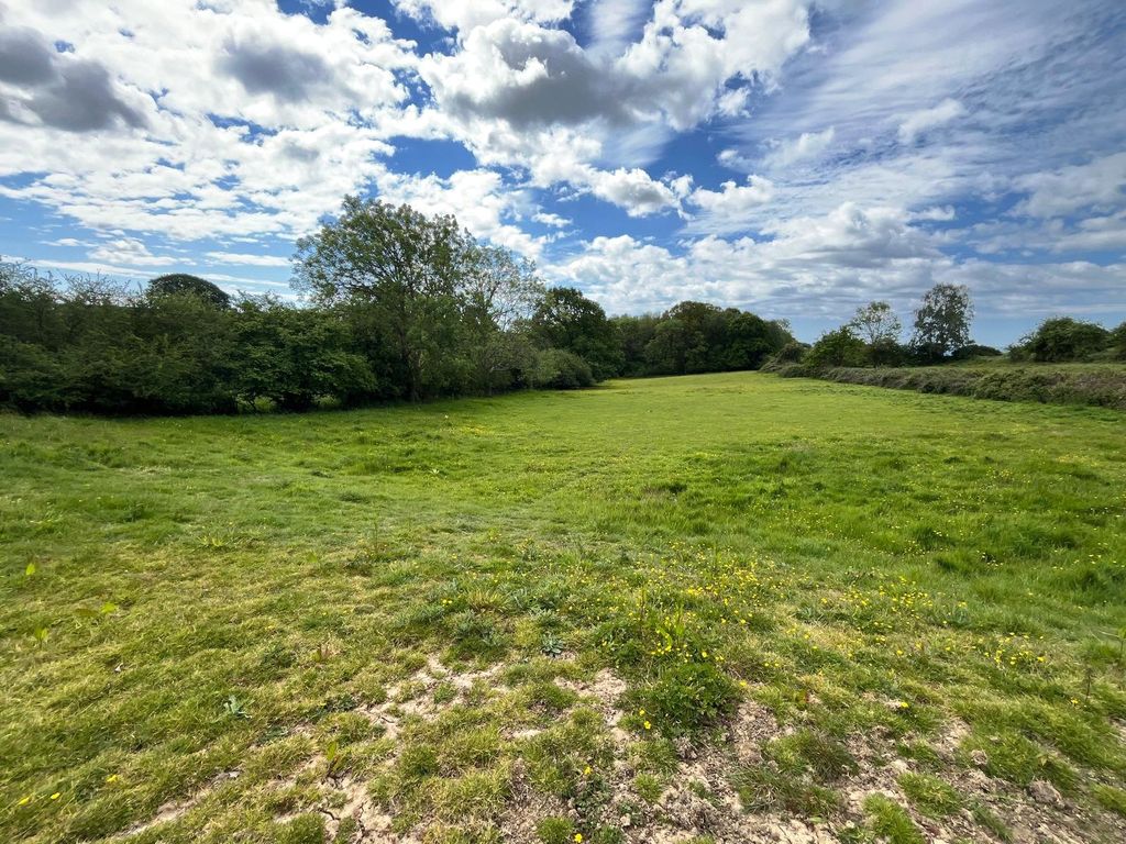 Property photo 2 of 7 Picture No. 06